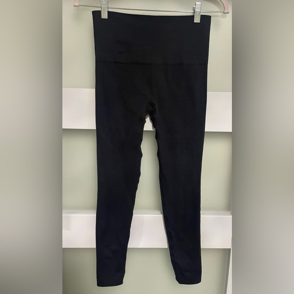🍂 SPANX Black Leggings NWOT - Picture 3 of 5